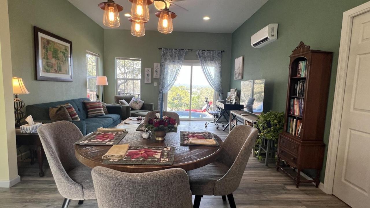 Hill Country Highland'S Bluebonnet Cottage Marble Falls Eksteriør bilde